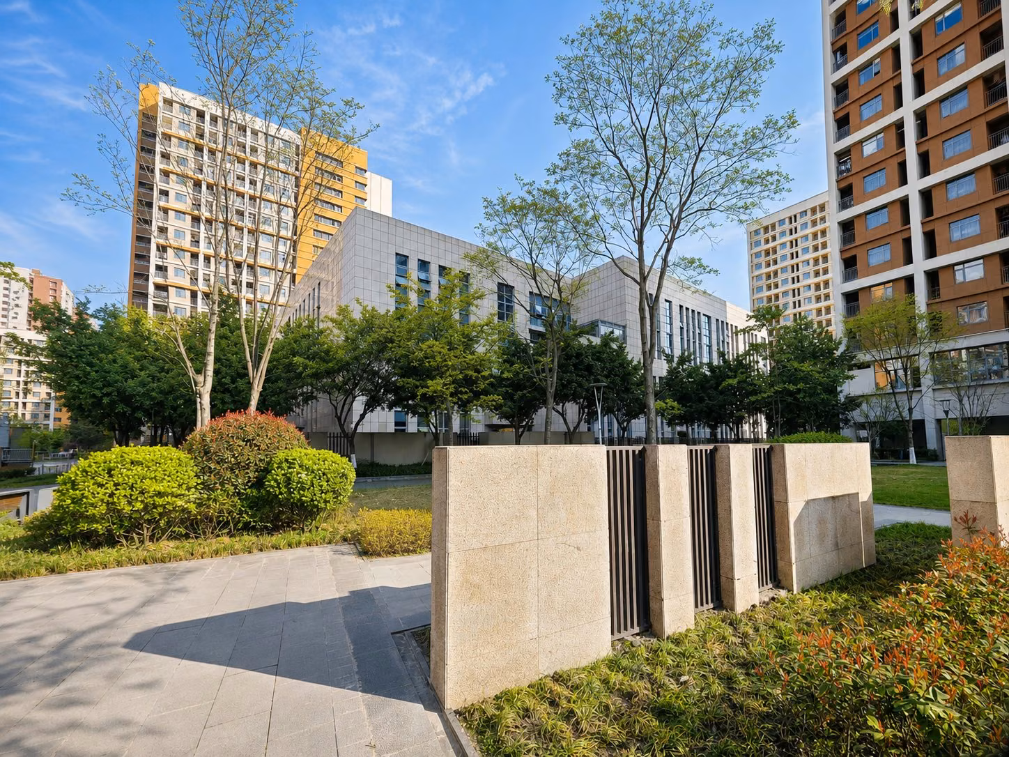 华新文登住宿楼宇环境实拍